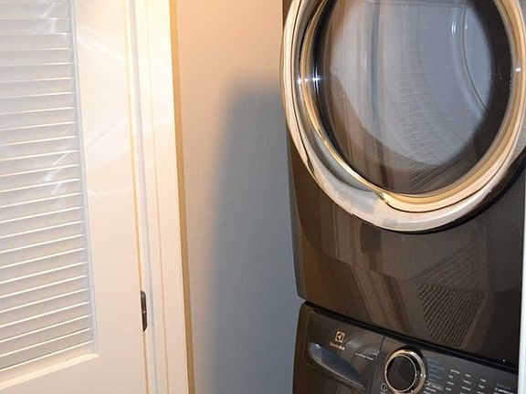 5th image of 273 Broadway Unit 15