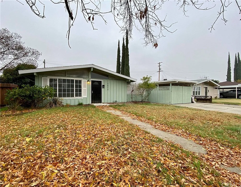 1615 Shirley St photo 1