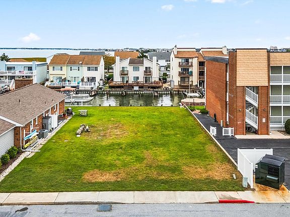 3rd image of Vacant Lot On Mooring Rd