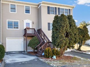 43 Summit Cmns #43, Derby, CT 06418