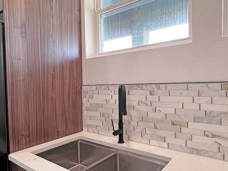 110 Landry Cir — Photo 6