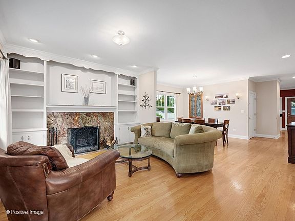 5th image of 217 S Summit St