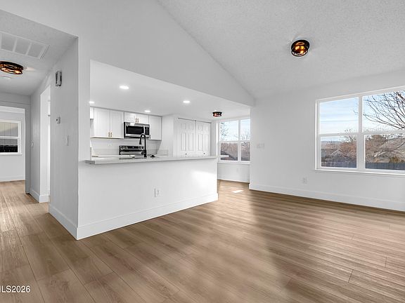 5th image of 6810 Sunkist Dr