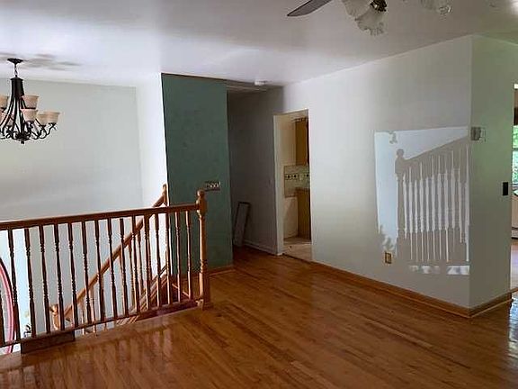 2nd image of 10 Long Meadow Dr