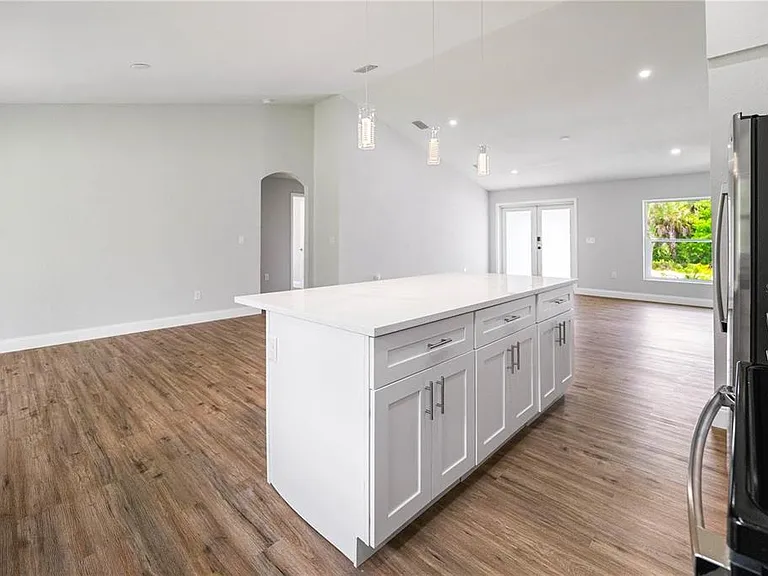 19159 Ruskin Ave — Photo 6