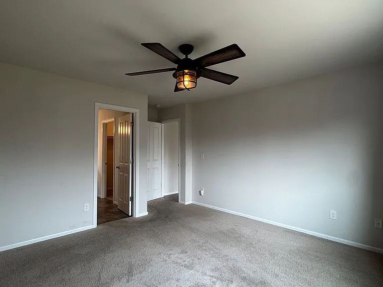 2502 N McIntosh St — Photo 20