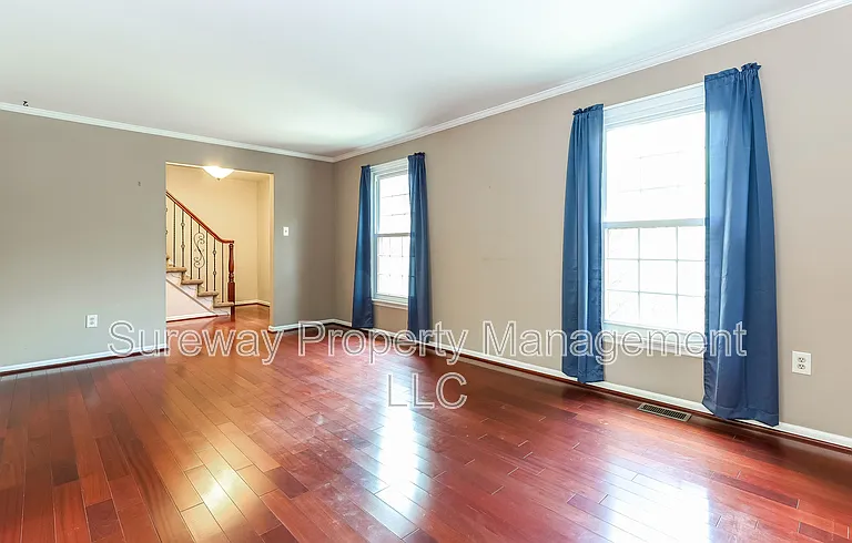 44 Red Oak Dr — Photo 3