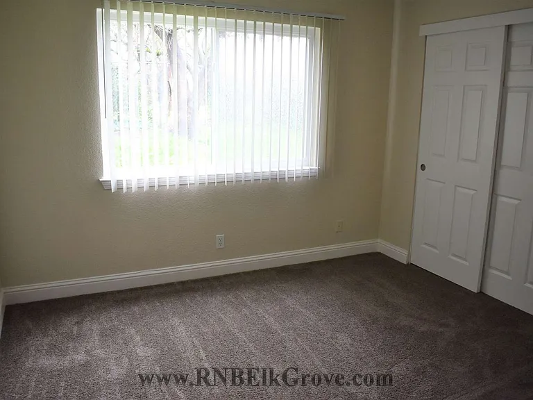 8960 Chalmers Ct — Photo 10