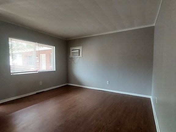 2nd image of 20 S Fulton Ave APT 2