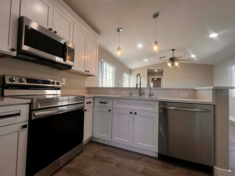 396 Riverfront Dr — Photo 19