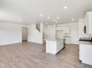 352 Hummingbird Ln, Johnstown, CO 80534
