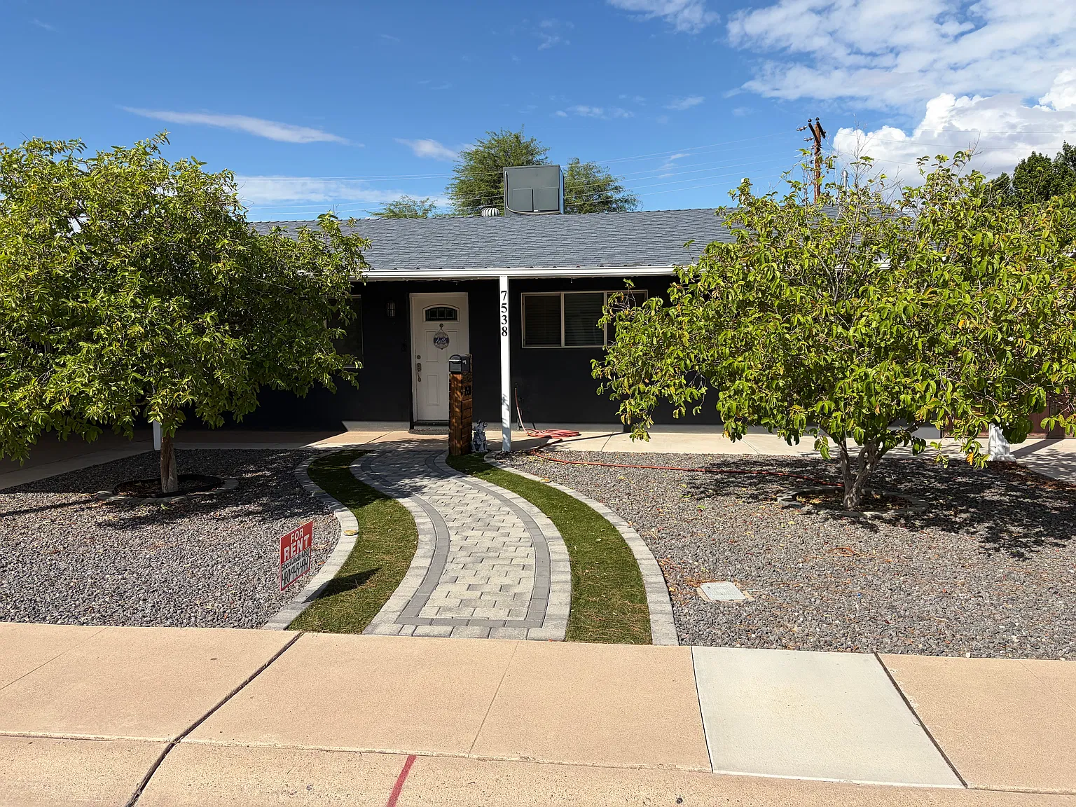 5 bed, $2,850 — Photo 2