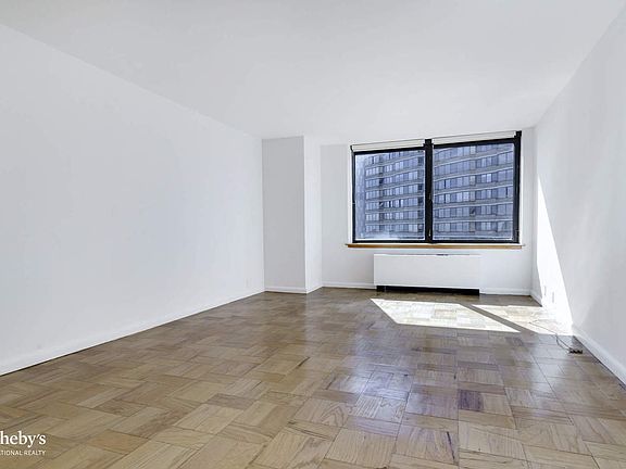 5th image of 415 E 37th St APT 36N