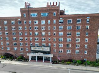 370 W Broadway APT 4K, Long Beach, NY 11561