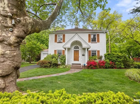 302 Howard Ave, Fair Lawn, NJ 07410