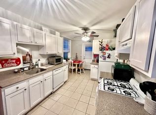 224 Hanover St APT 11, Boston, MA 02113