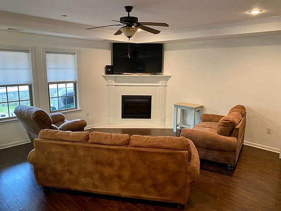 5th image of 3326 Moss Creek Dr