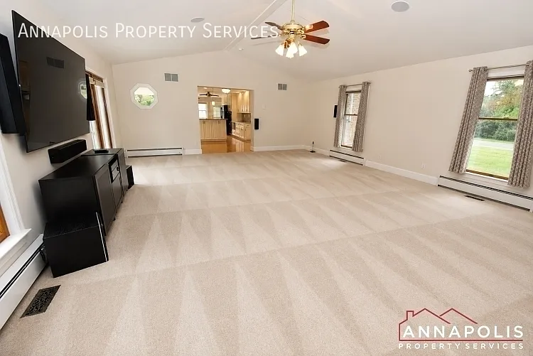 7809 Locust Wood Rd — Photo 15