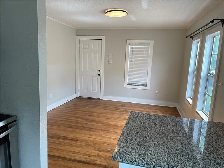 1517 E Ellicott St — Photo 4