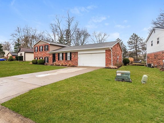 2nd image of 8727 Schoolhouse Pl
