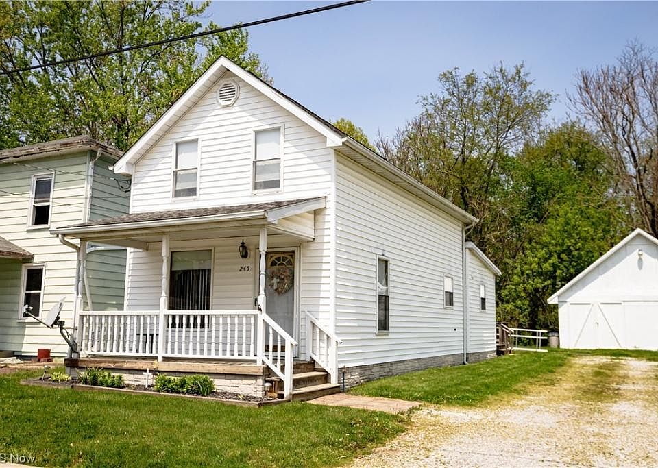 1st image of 245 Maple St