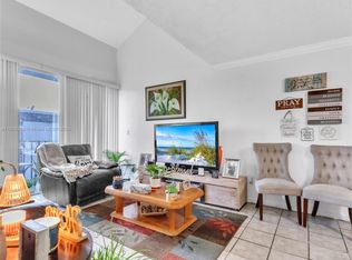 110 Fontainebleau Blvd APT 403, Miami, FL 33172
