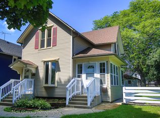 162 Jewett St, Elgin, IL 60123
