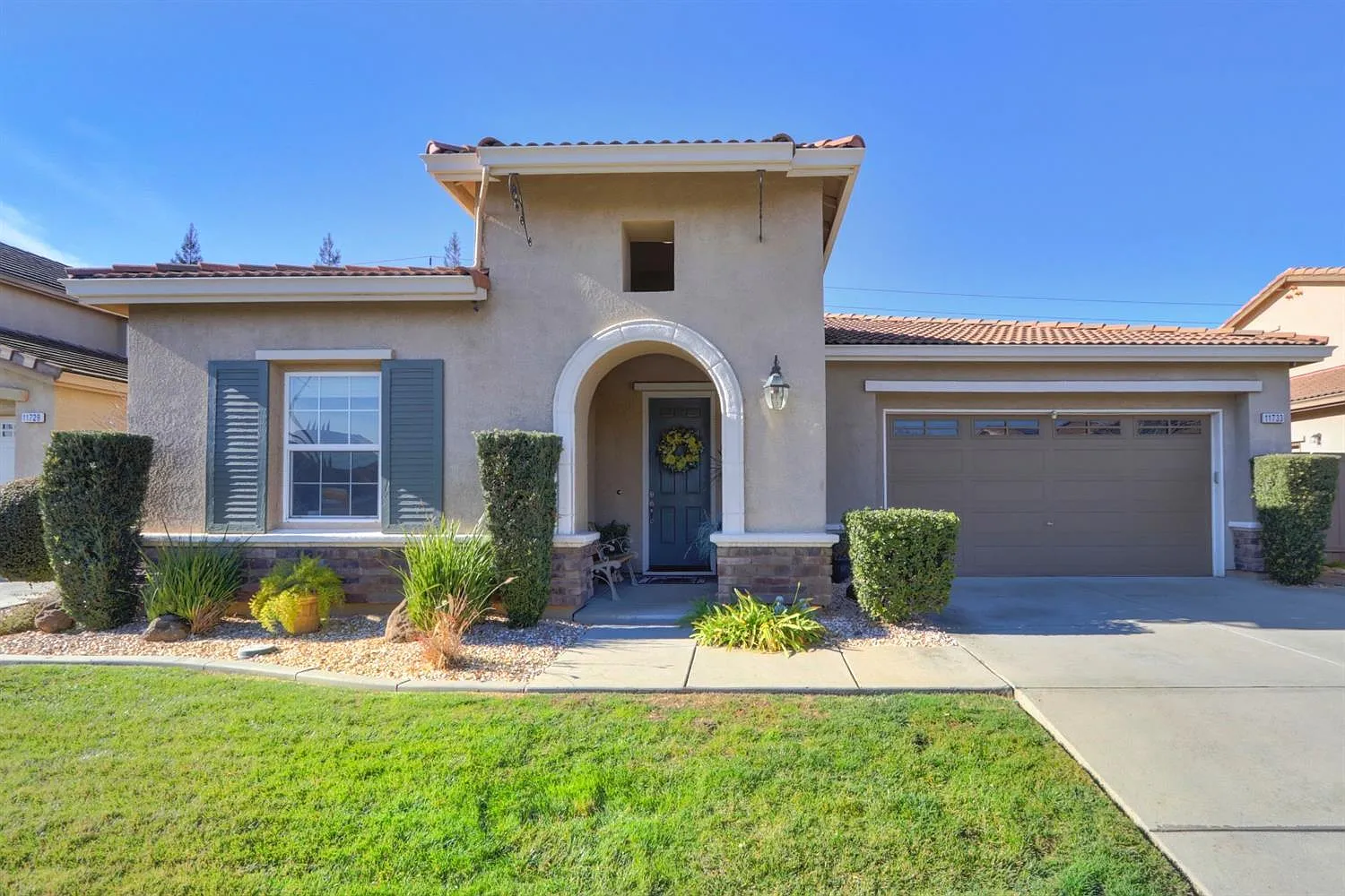 3 bed, 2001 sqft, $2,995 — Photo 2