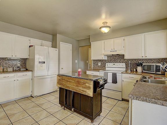 Large Kitchen