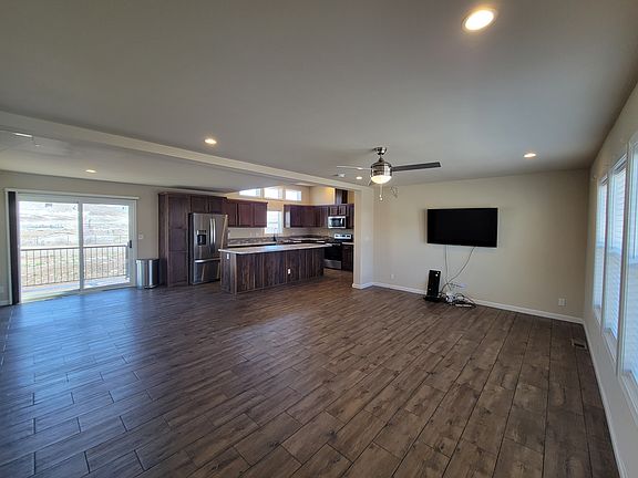 5th image of 551 Summit Trl #45