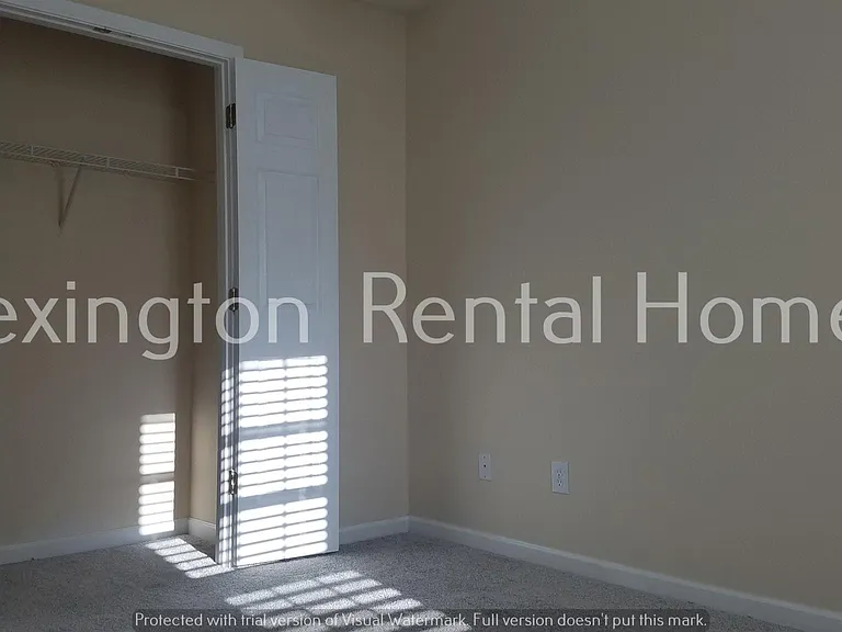 142 Savannah Hills Dr — Photo 17