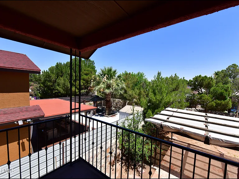 12121 Tower Hill Dr — Photo 25