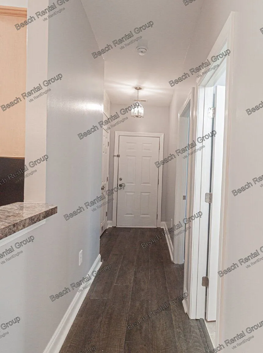 2 bed, 2.0 bath, 1100 sqft, $1,595 — Photo 4