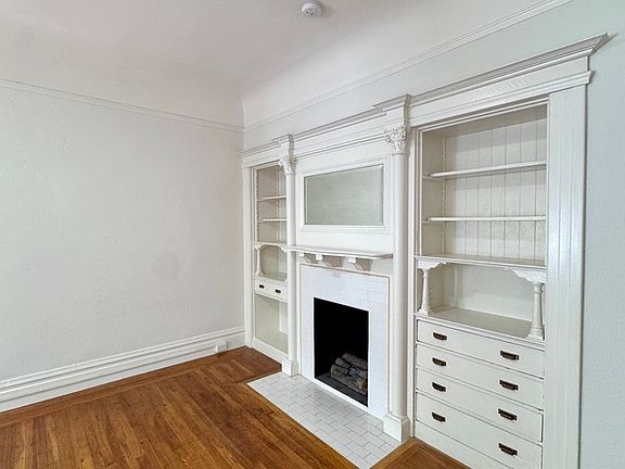 2nd image of 2260 Market St APT B