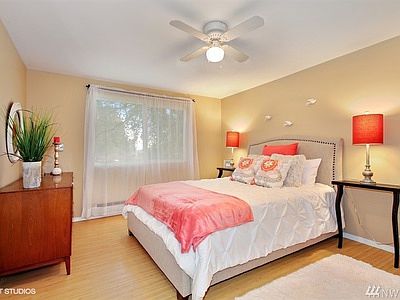 5th image of 19355 53rd Ave NE