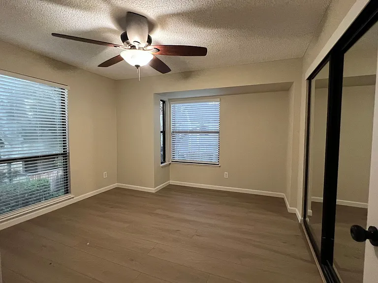 600 Del Verde Cir #2 — Photo 7