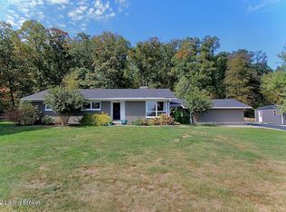 4239 Valley Terrace Dr, New Albany, IN 47150