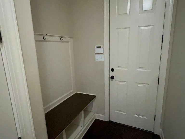 1229 Grainfield Cv — Photo 10