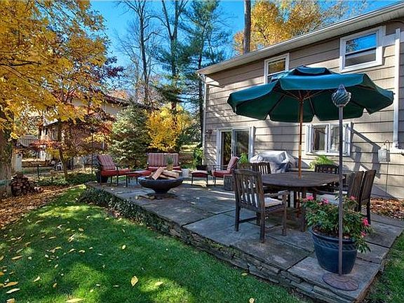 3rd image of 3574 Timberlane Dr