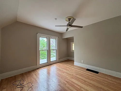 300 Meigs St Photo 1