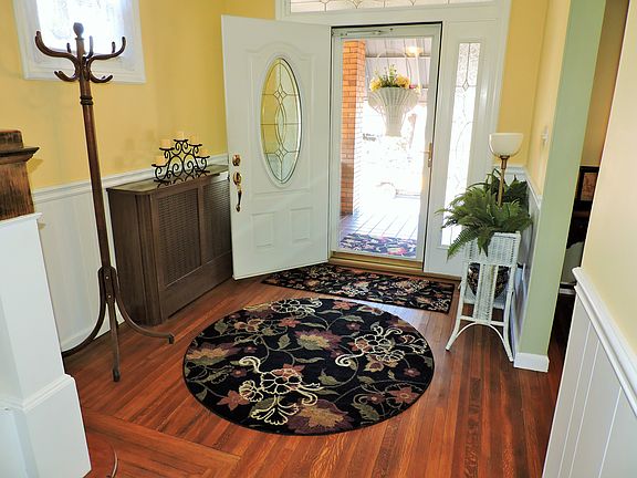 Foyer again