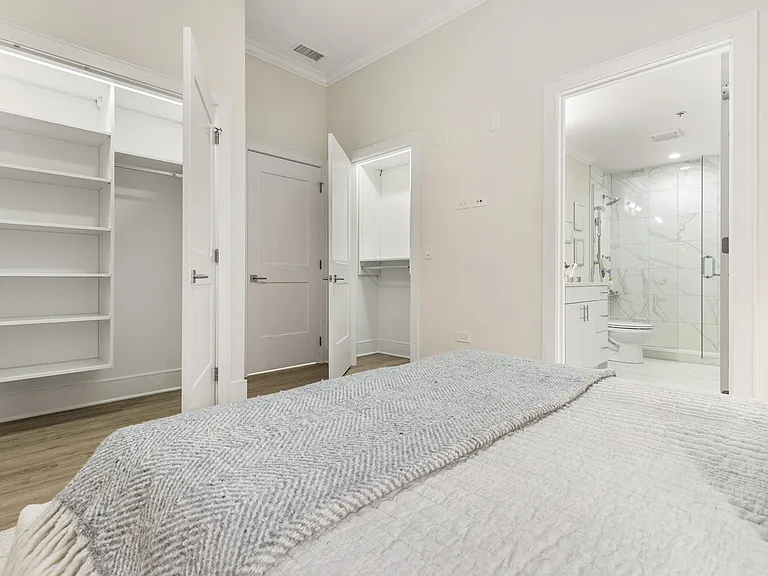 133 S Ashland Ave — Photo 11