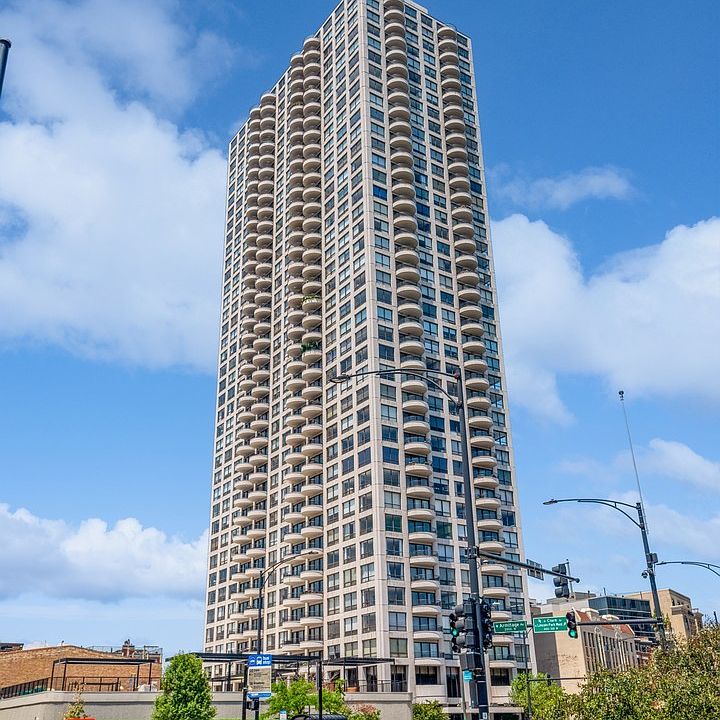 1st image of 2020 N Lincoln Park W APT 9C