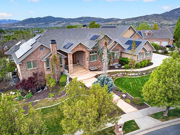 4th image of 690 E High Ridge Dr