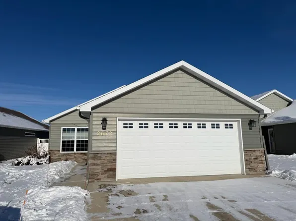 2672 Whispering Creek Cir S, Fargo, ND 58104