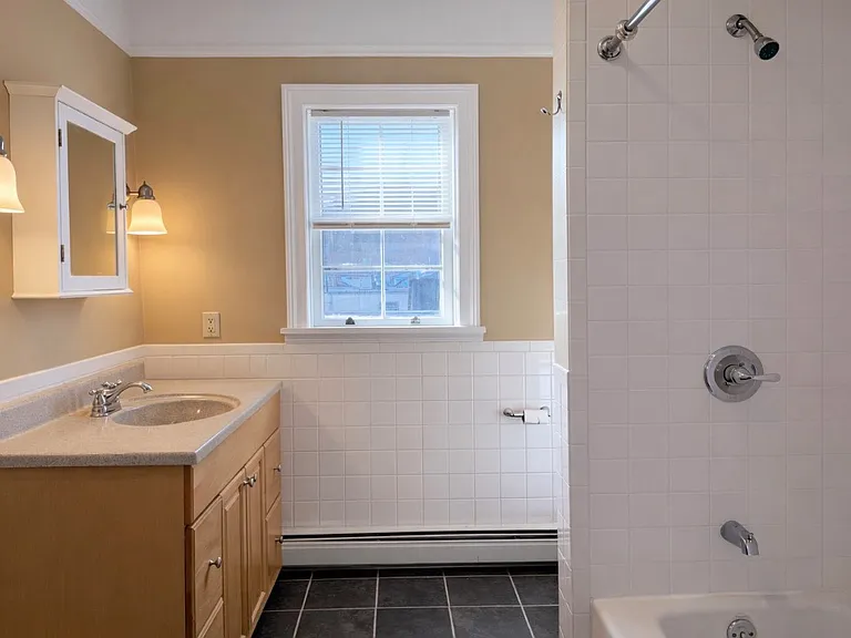 405 Broad St #2 — Photo 5
