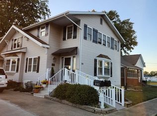 203 S Mulberry St, Effingham, IL 62401