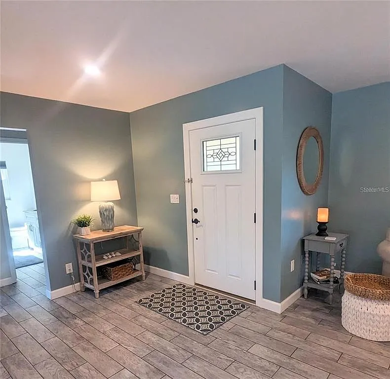 2 bed, 2.0 bath, 1524 sqft, $6,800 — Photo 3