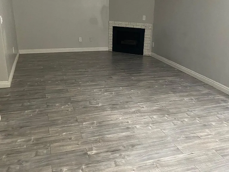 20208 Leadwell St #1 — Photo 11