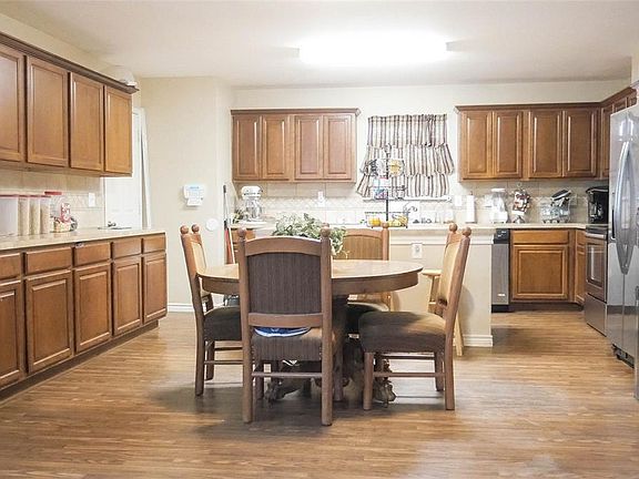 4th image of 1121 Beeblossom Dr